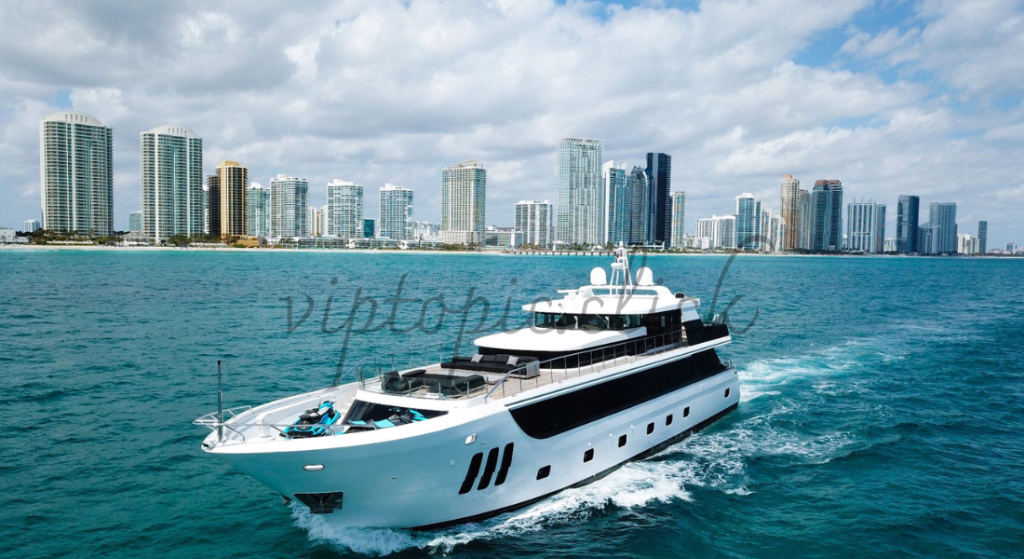 Luxury Yacht Private Hire